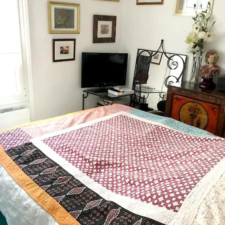Apartment Appartement D'Une Chambre Avec Vue Sur La Ville Et Wifi A Paris Paris